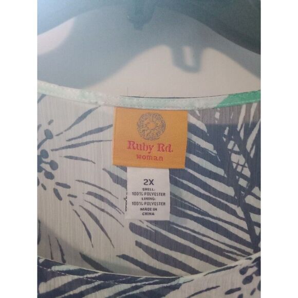 2X Ruby Rd Top Braziliant Sheer Tropical Floral Poncho & Navy Blue Tank Top NWT - Picture 4 of 8